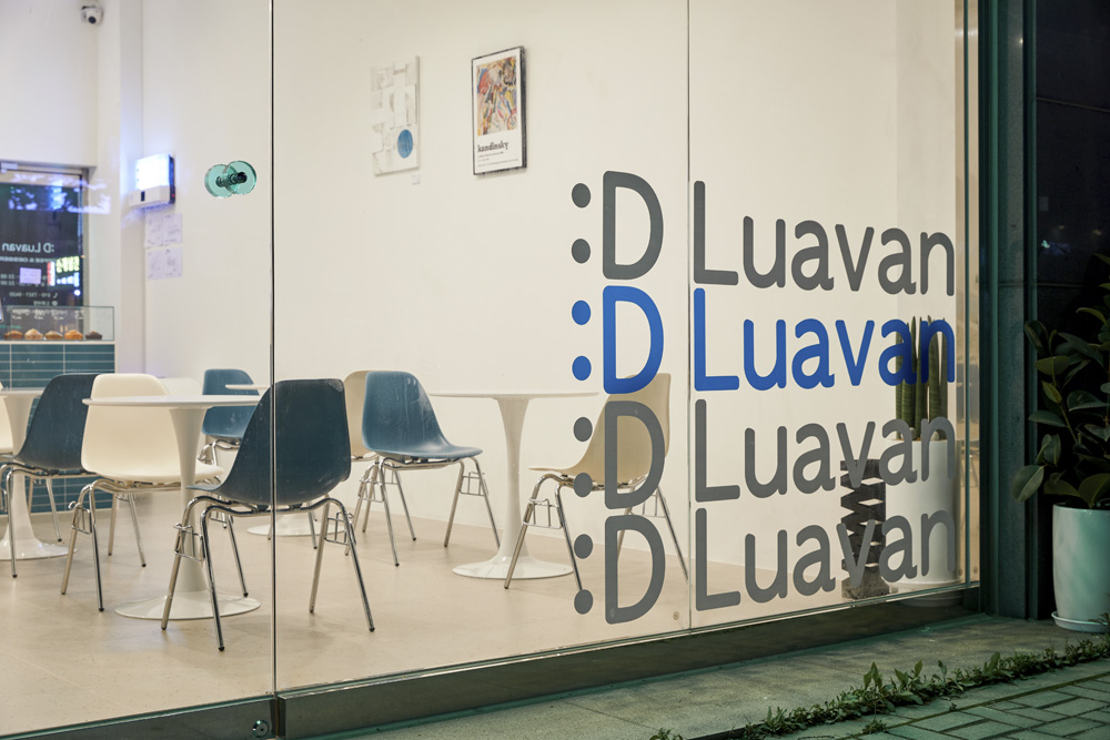 极简白调空间，20 平米咖啡厅的视觉冲击-11