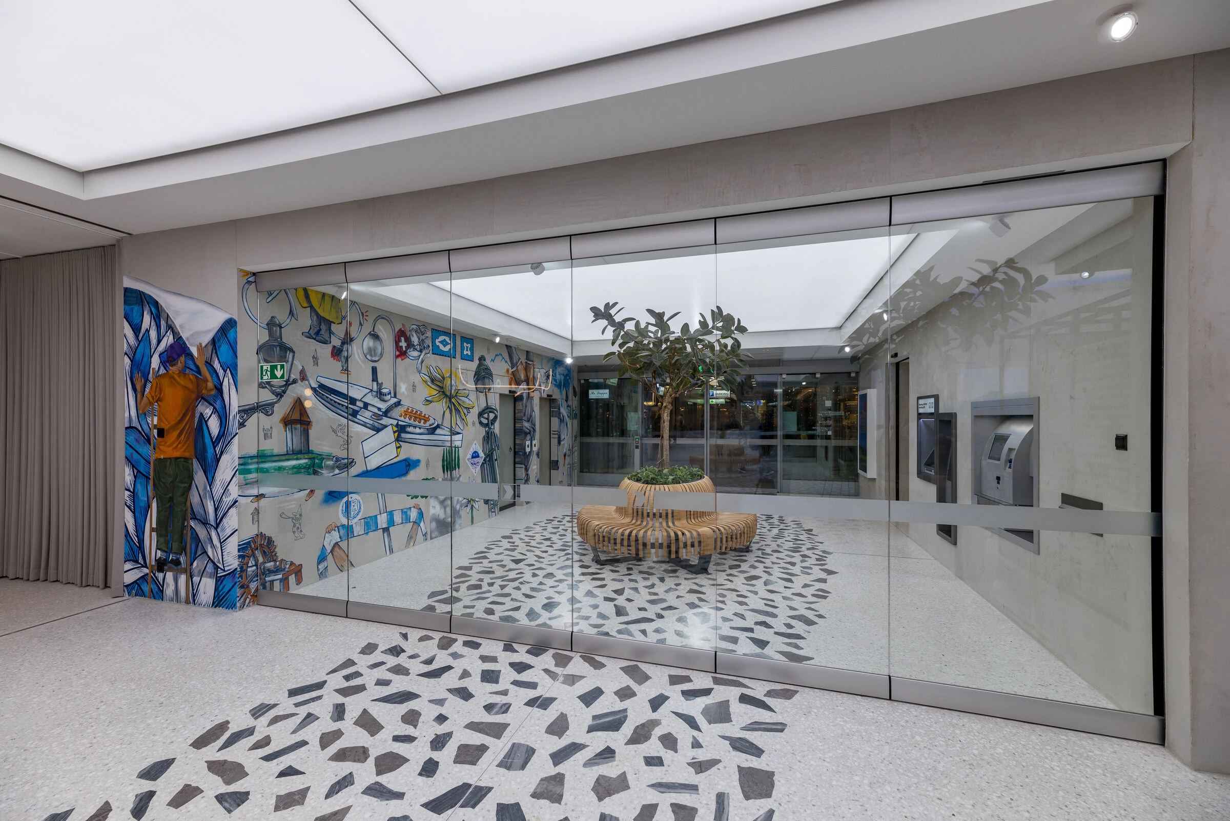 改造后的客户服务大厅丨Switzerland丨Dobas AG-24