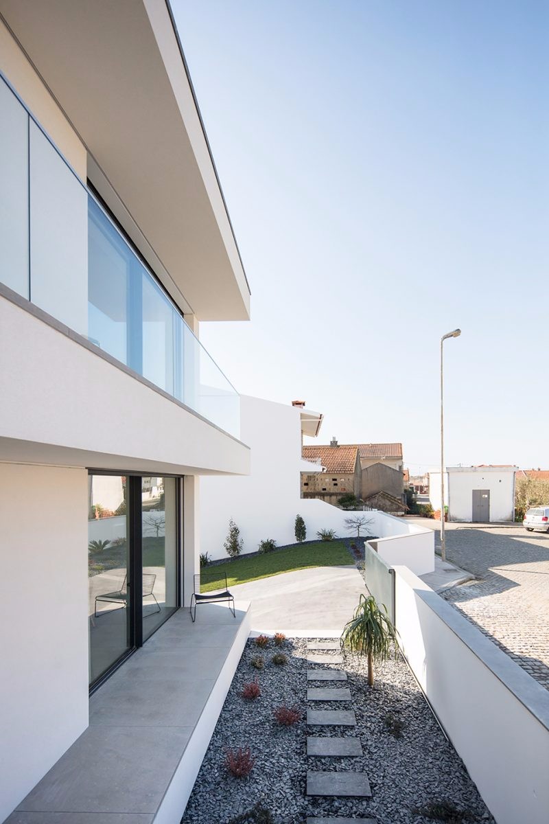 温情葡萄牙丨捕捉阳光的小屋-13