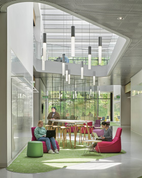 Science Research Center University of Connecticut / Payette