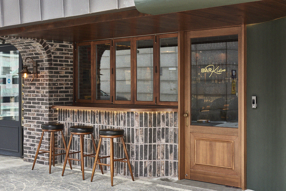 巴塞罗那古典奢华餐厅设计-15