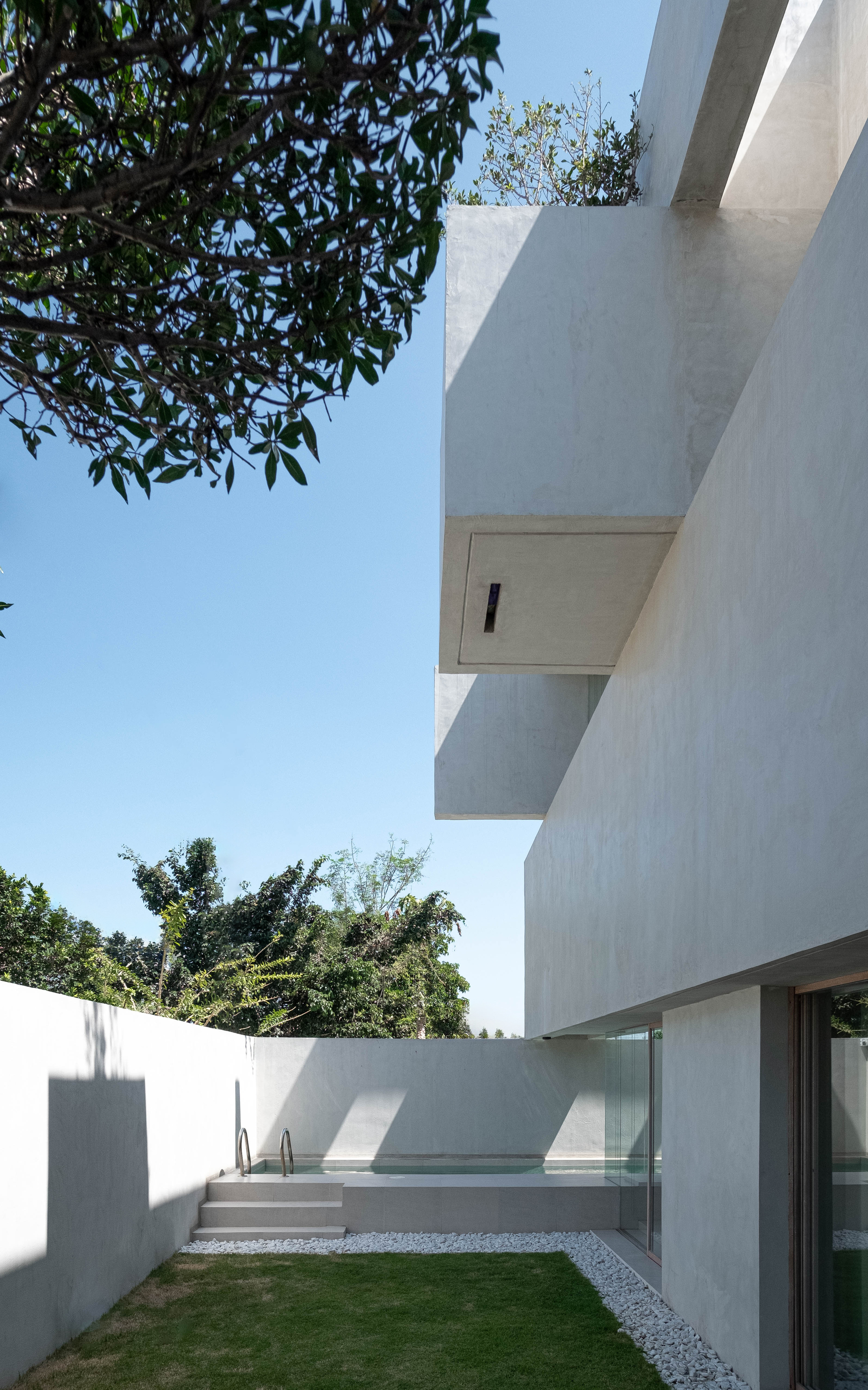 穿过房子丨菲律宾丨Jim Caumeron Design-20