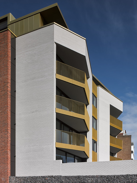 BishopsWood Court  Daykin Marshall Studio-1