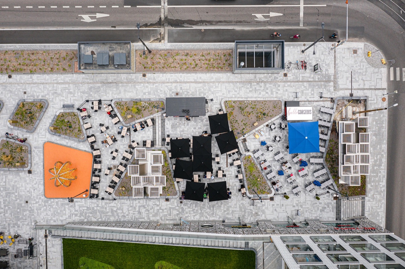 芬兰赫尔辛基 Tripla 购物中心绿色景观设计-9