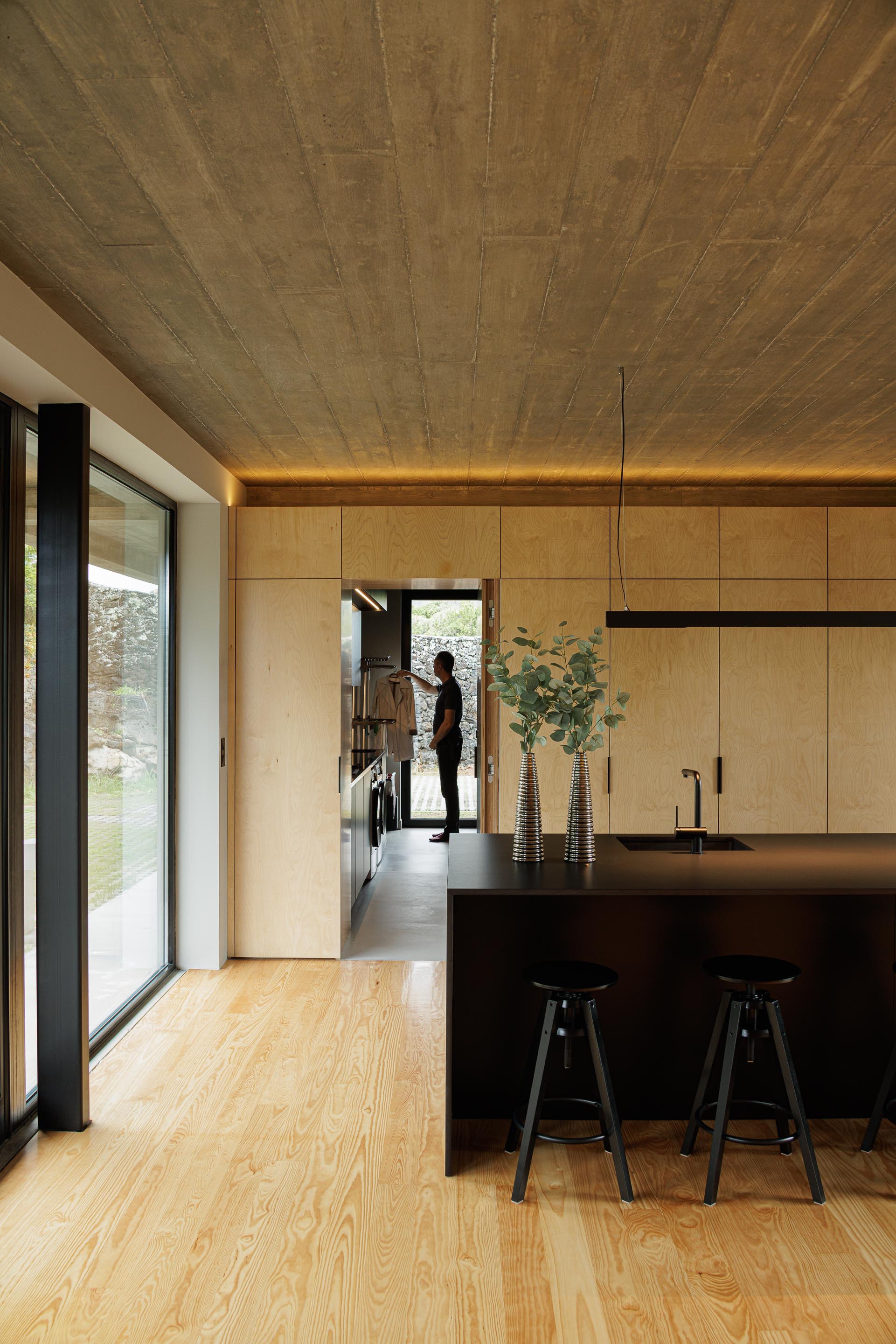 众议院CR（注：CR可能有多种含义，常见的有Continuing Resolution 即持续决议案，但由于缺乏具体语境，无法准确判定CR的意思这里按照信息提供流程，先给出此翻译，若CR有更准确的对应意思，可结合准确语境再次询问） 丨葡萄牙丨SO Arquitetura & Design-20