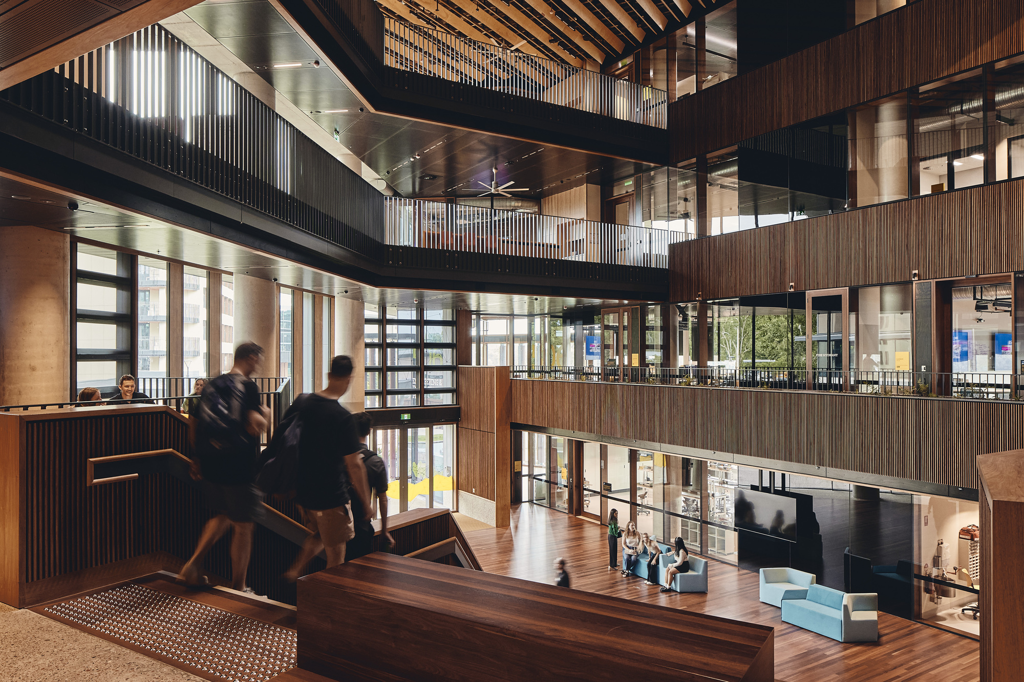 James Cook University Engineering & Innovation Place / KIRK Studio + i4 Architecture + Charles Wright Architects-25