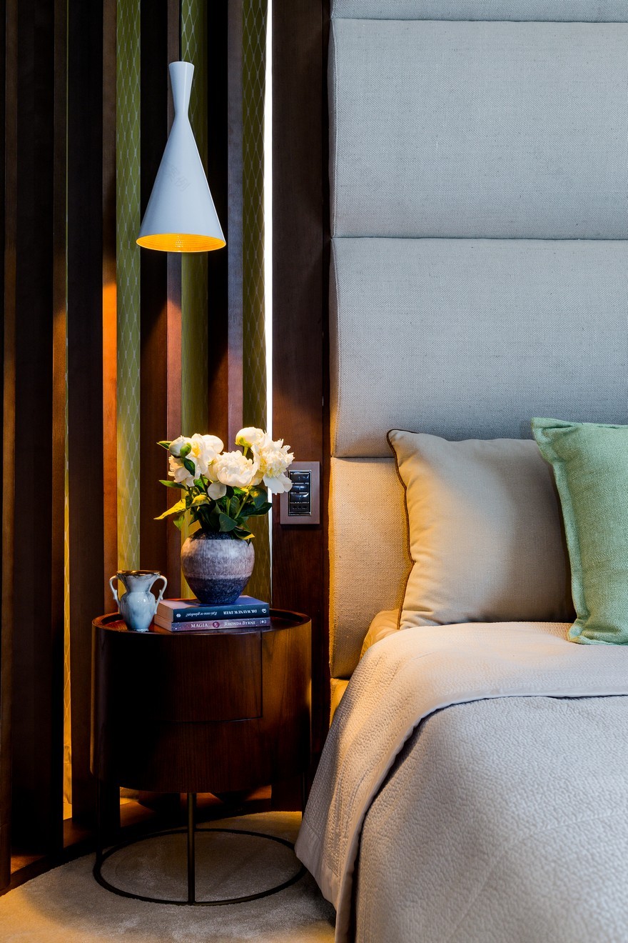 布加勒斯特英式乡村别墅 | 砖墙与橙色调的优雅结合-36