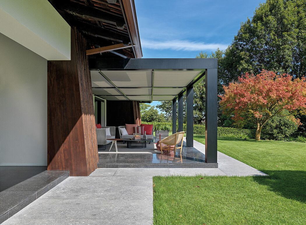 意大利 Biella 别墅 | 优雅简约的设计典范-3