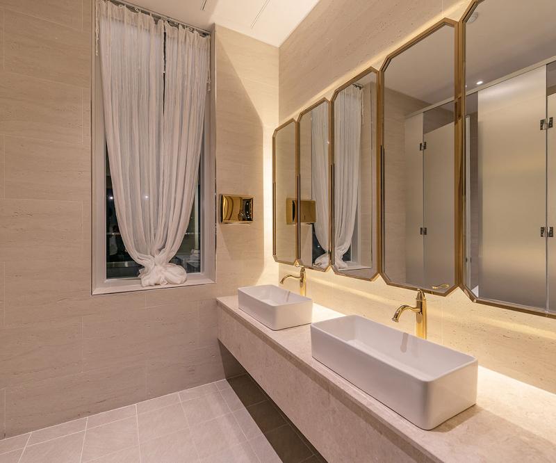 现代简约风咖啡厅设计，精致艺术品装点高级空间-18