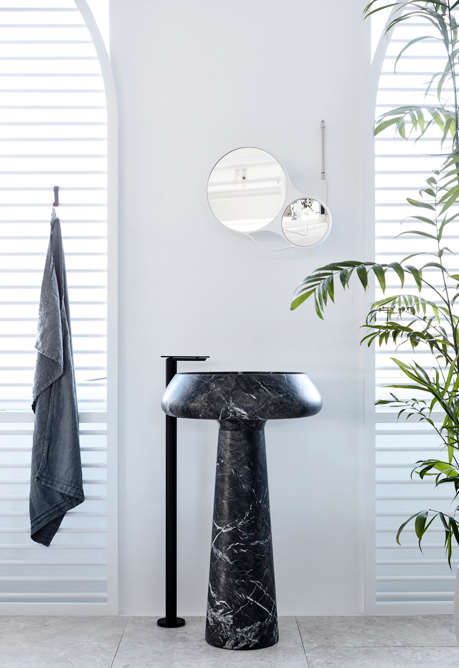 悉尼 Artedomus 展厅 | 电影老好莱坞风格设计,灵活展示产品-33