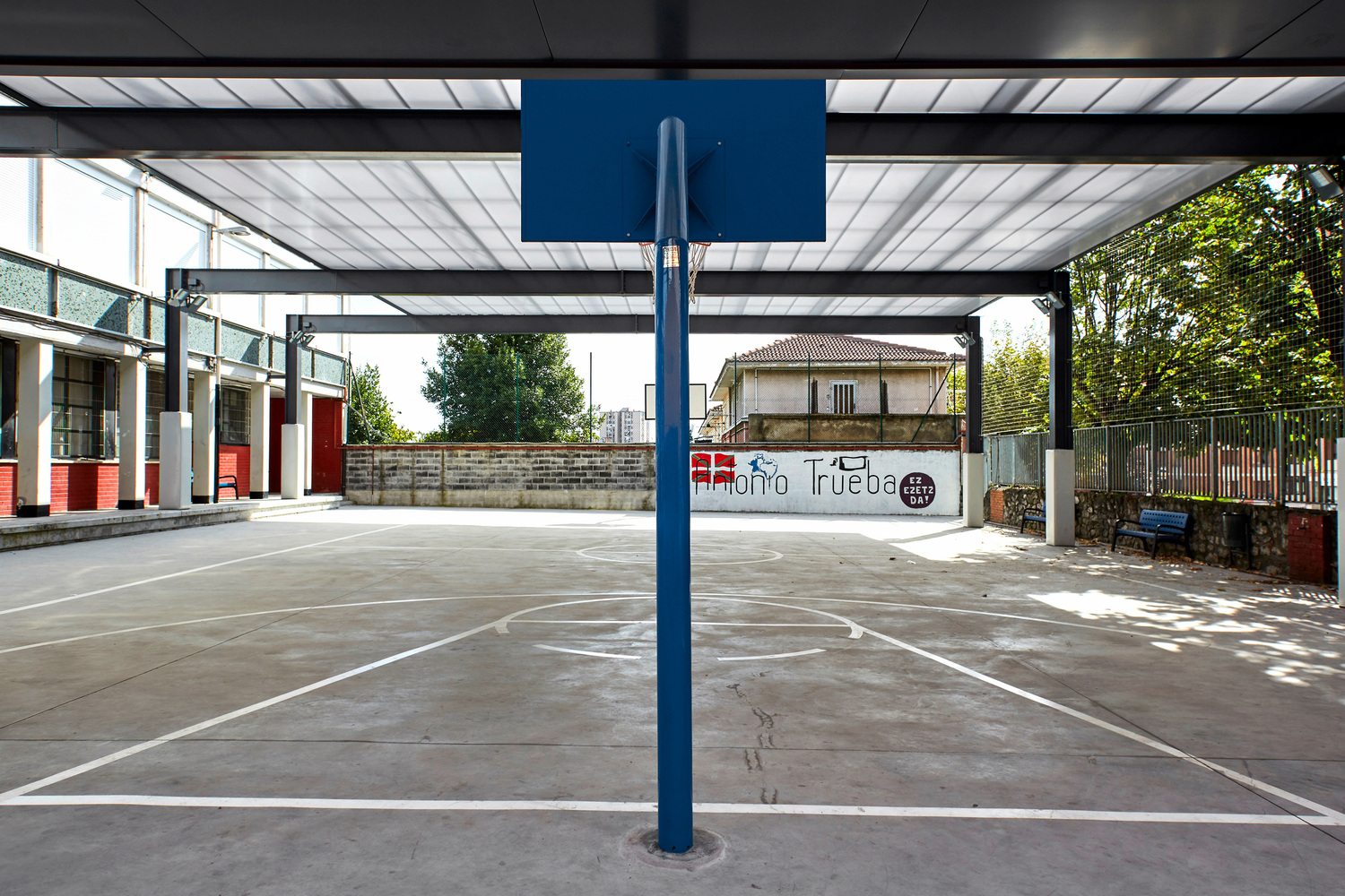 释放户外空间 | 葡萄牙 ete 幼儿园屋顶设计-18