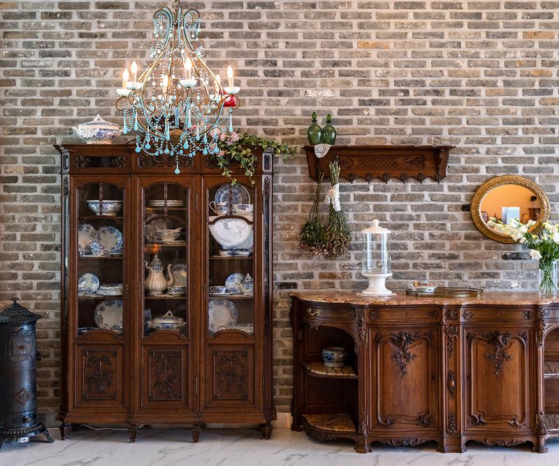 现代简约风咖啡厅设计，精致艺术品装点高级空间-16