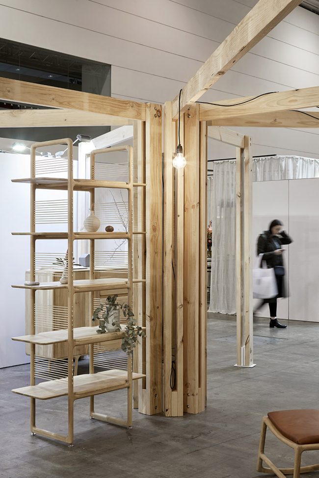 循环展台设计 | Curious Grace 的 360 度家具盛宴-12