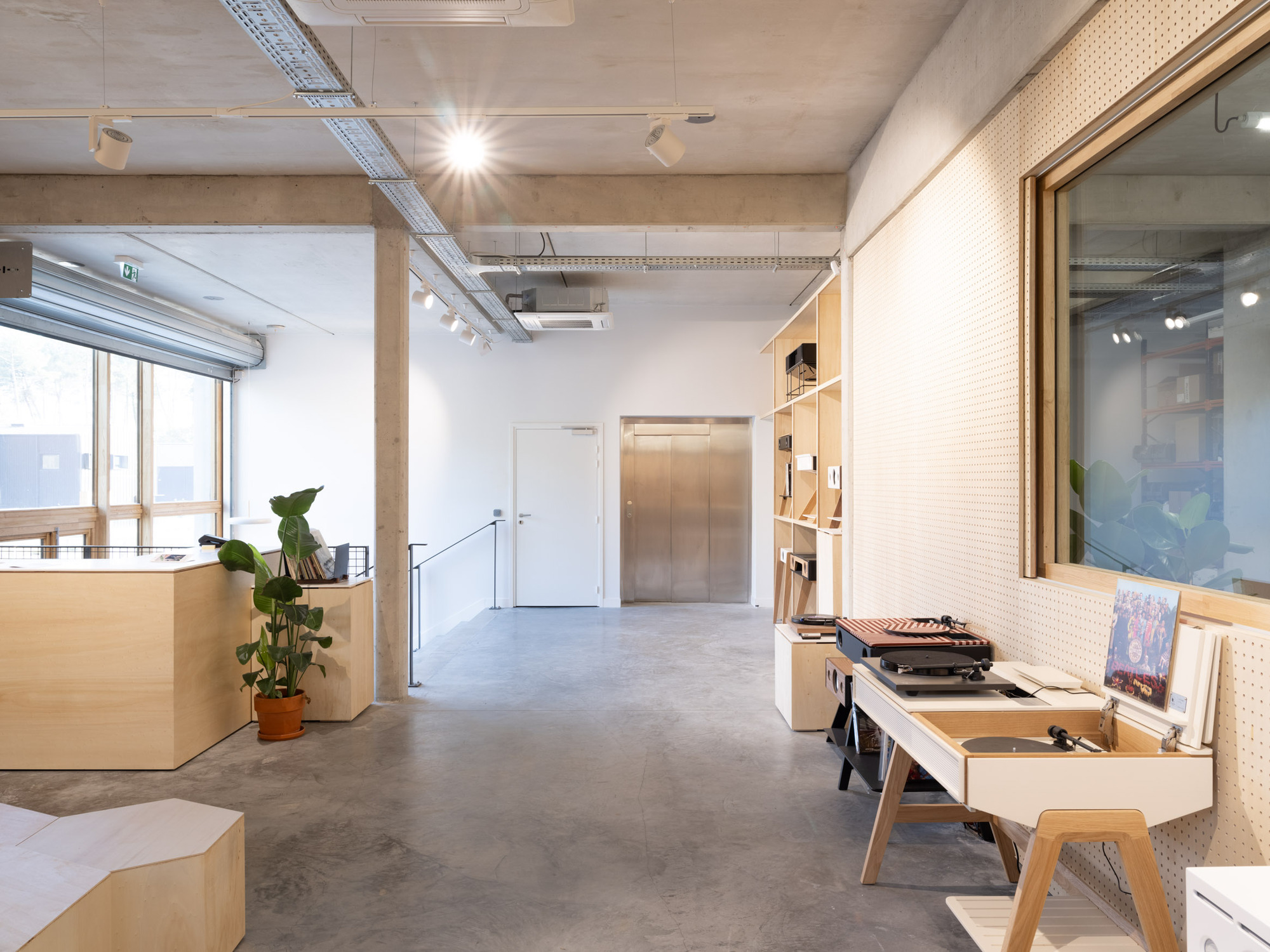 扬声器装配厂丨France丨formalocal-52