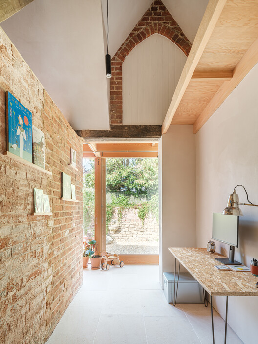 英国 Godalming 的绿色生态住宅丨Delve Architects-18