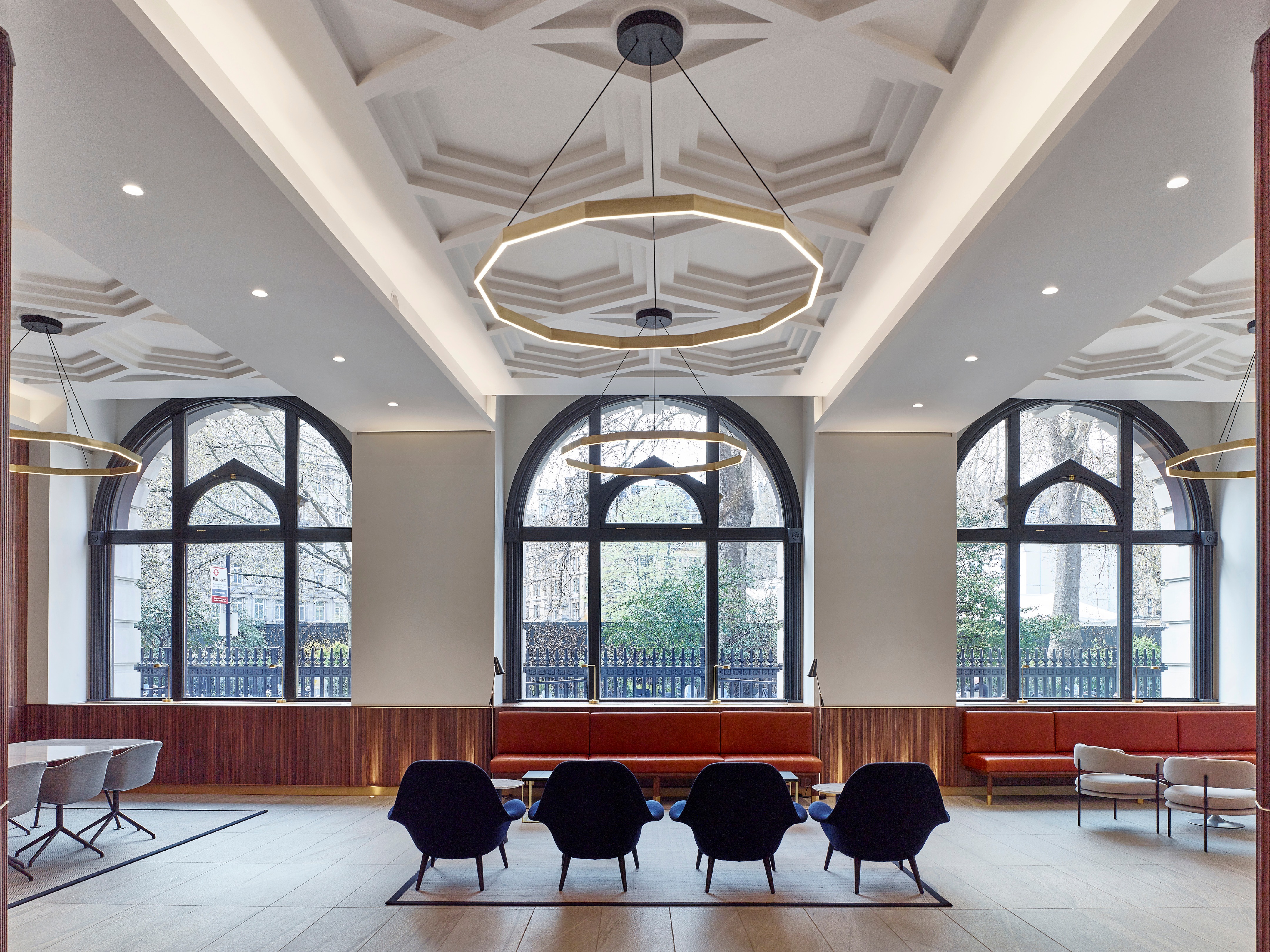 伦敦金融城 Park House 翻新 打造独特 coffered 天花板-1