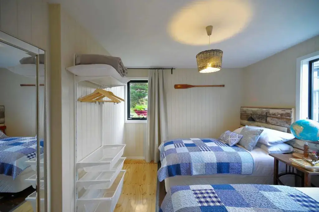 "塔斯马尼亚河畔的环保集装箱住宅设计"-11