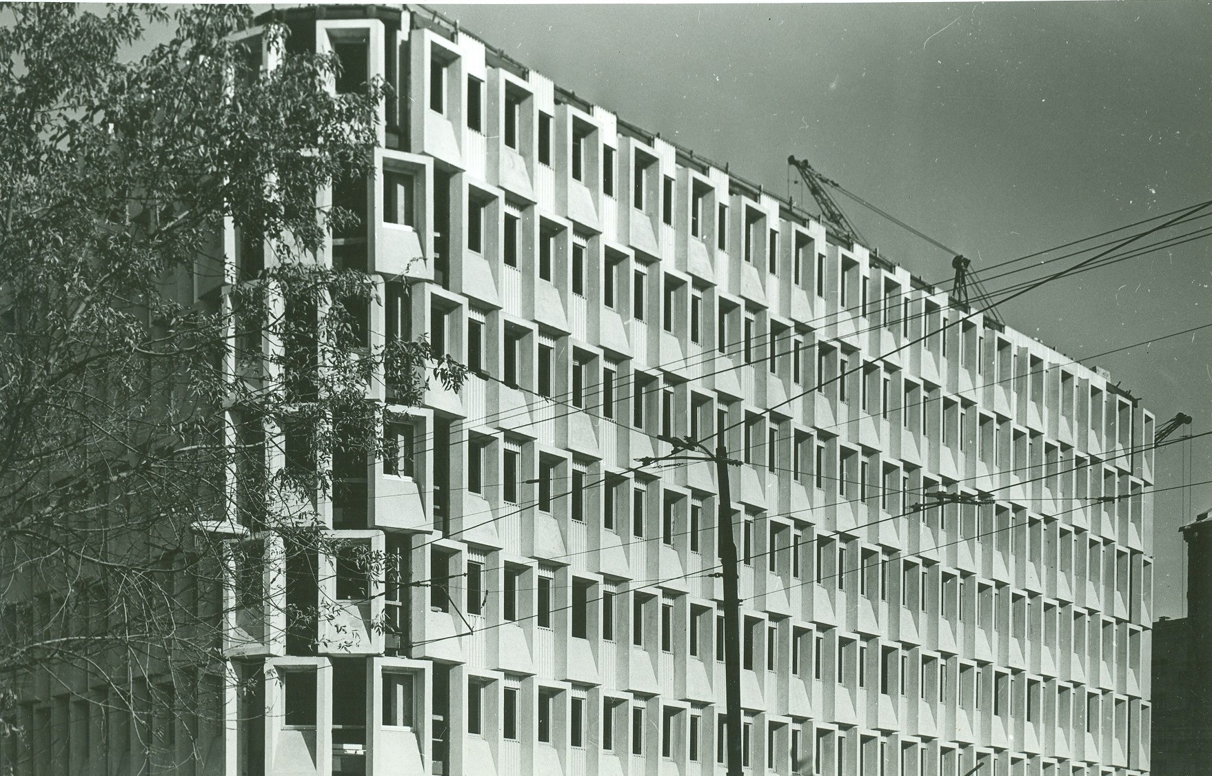 设计师打造复古风格餐厅，重现 80 年代回忆-2