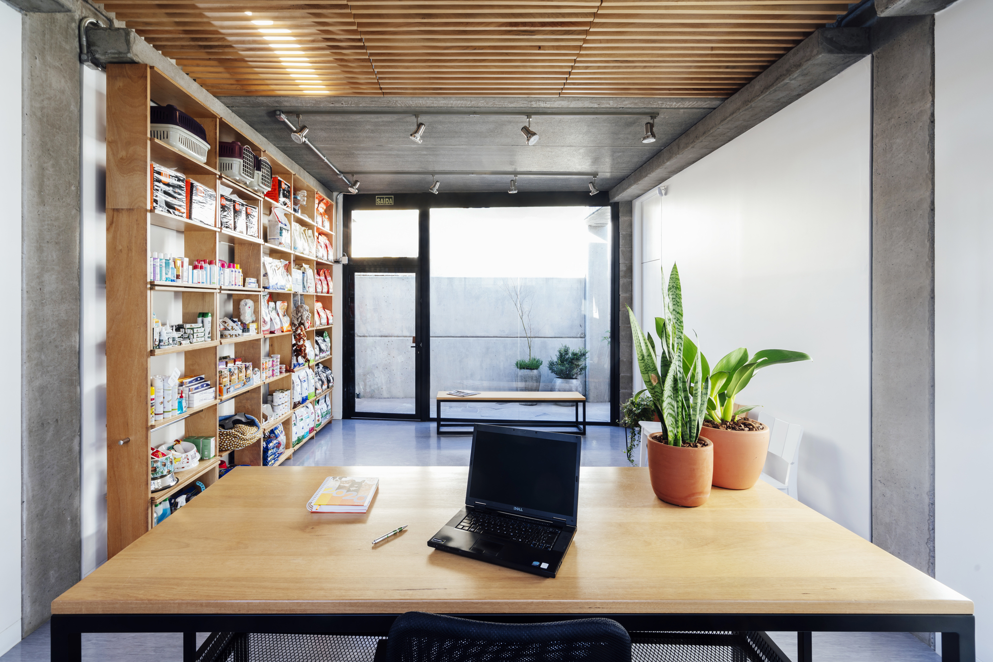 Sentidos Veterinary Clinic / OCRE arquitetura-13