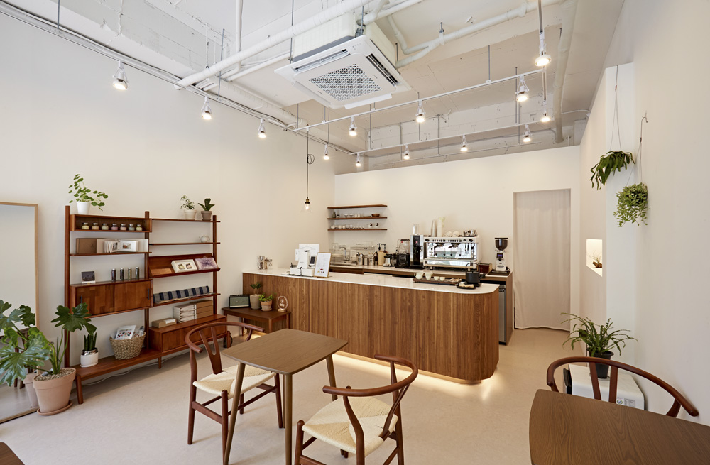 温馨 10 坪咖啡厅，打造舒适氛围-5