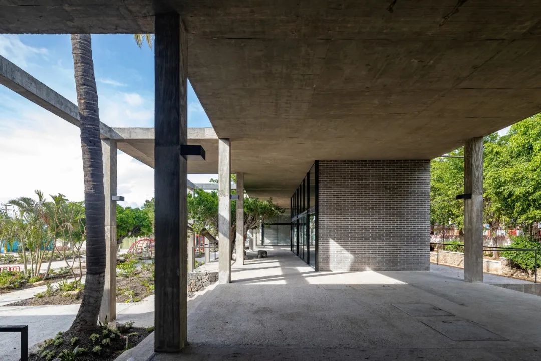 诗意的实用主义 | 墨西哥 Dellekamp 建筑公司作品解读-49