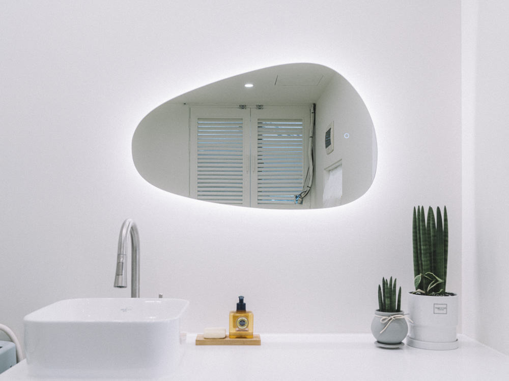 极简 14 坪家居店设计，感受纯净白色魅力-17