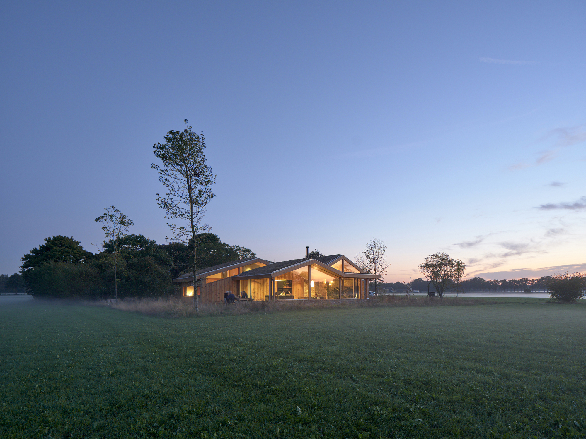 草地上的房子丨荷兰丨Team Tonbo-41