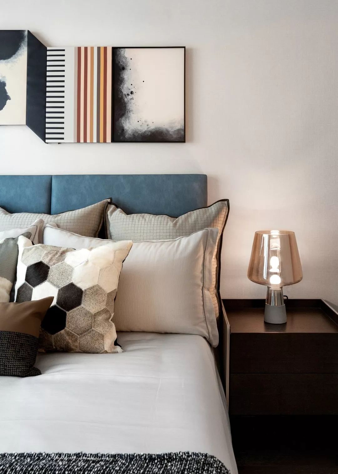 蒂芙尼蓝++ 山茶白，双色公寓演绎高品质生活-44