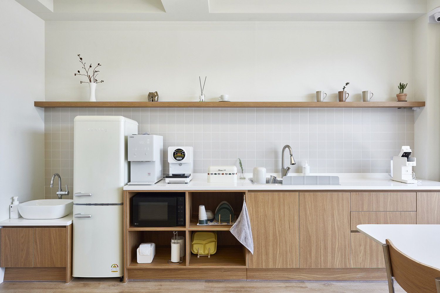 简约白与原木的 67 平亲子公寓-18