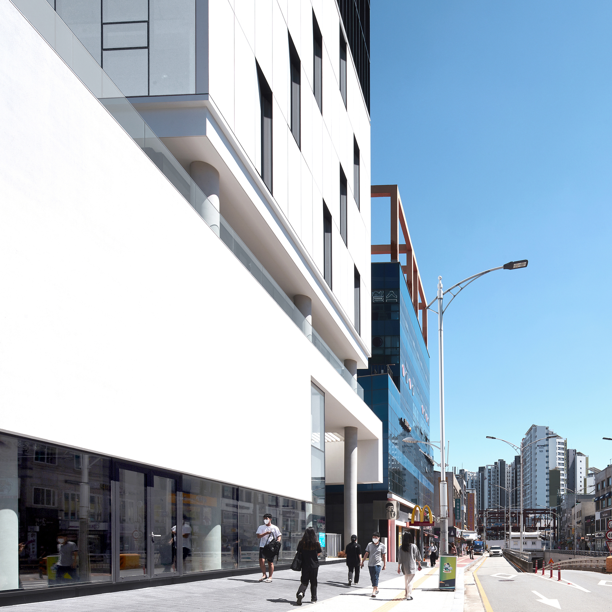 Triplet Code Imun Neighborhood Facility / L'EAU design-10