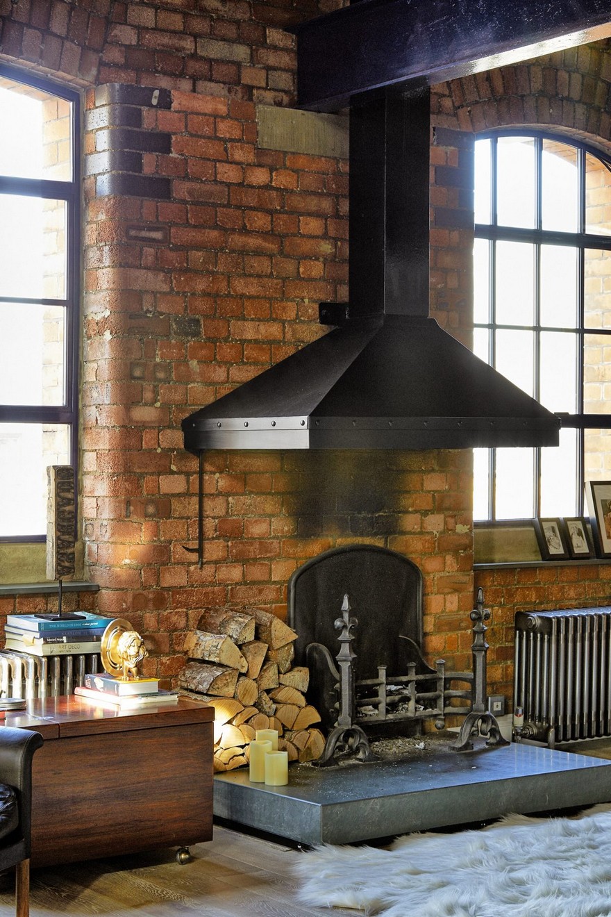 Tower Bridge London Apartment in a Converted Victorian Leather Warehouse-6