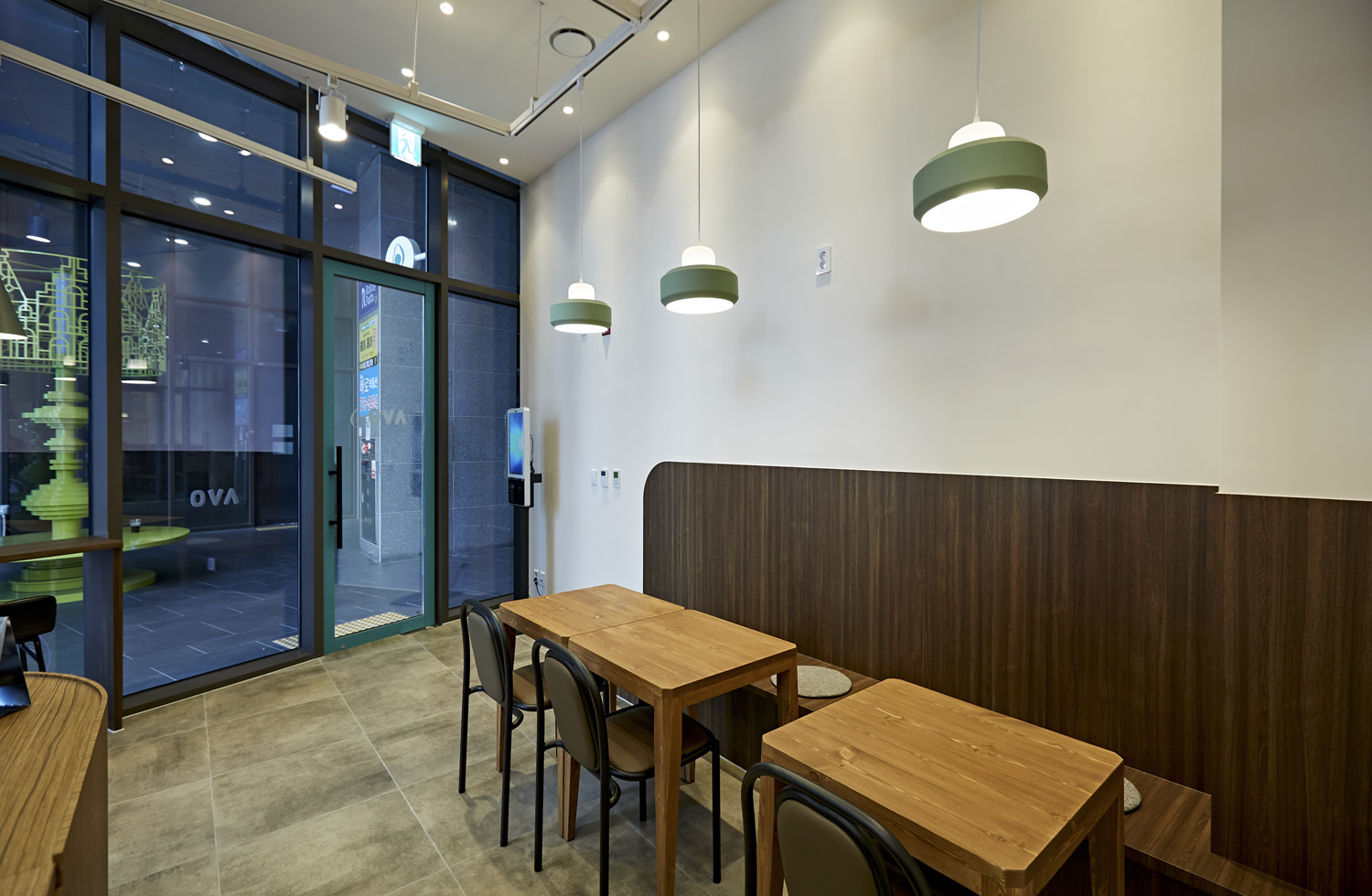 极简风尚，AVO 打造 9 平米美食空间-9