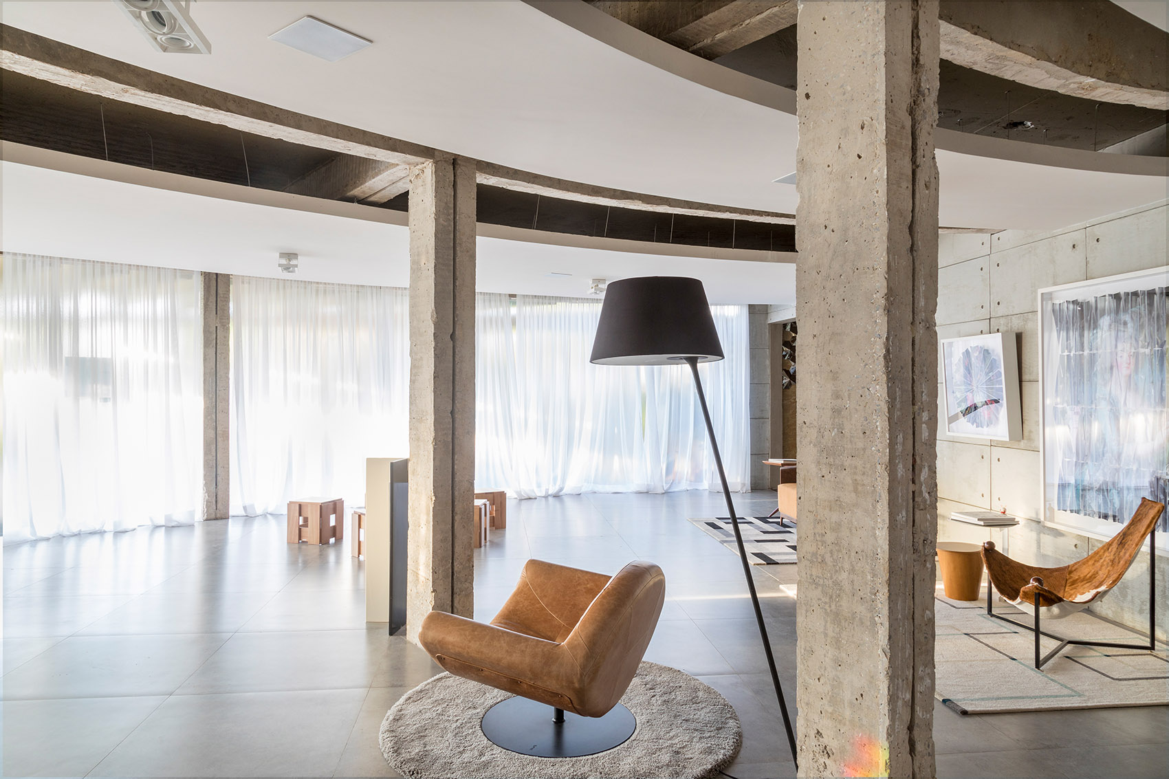 六一艺廊，巴西利亚 / Debaixo do Bloco Arquitetura-38