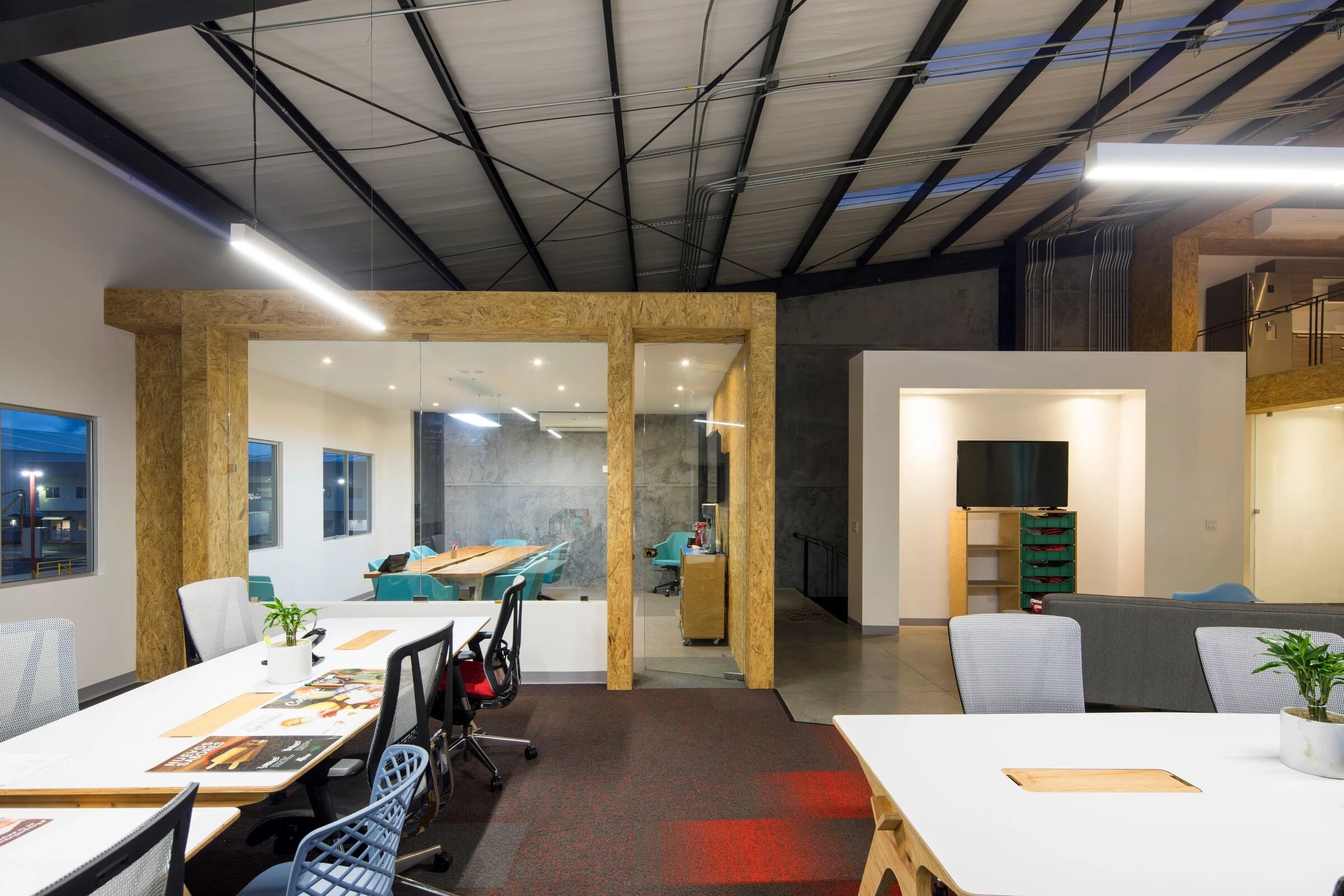 Los Paleteros 办公空间-16