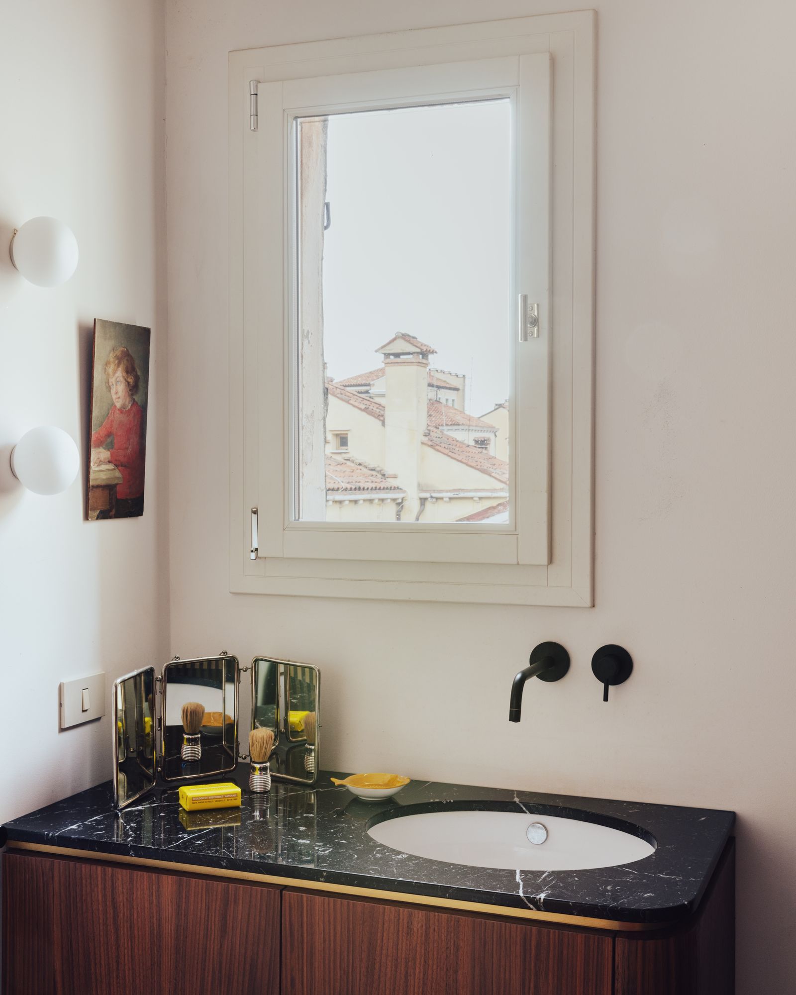 威尼斯昏暗小公寓改造为明亮通风住宅丨意大利-40