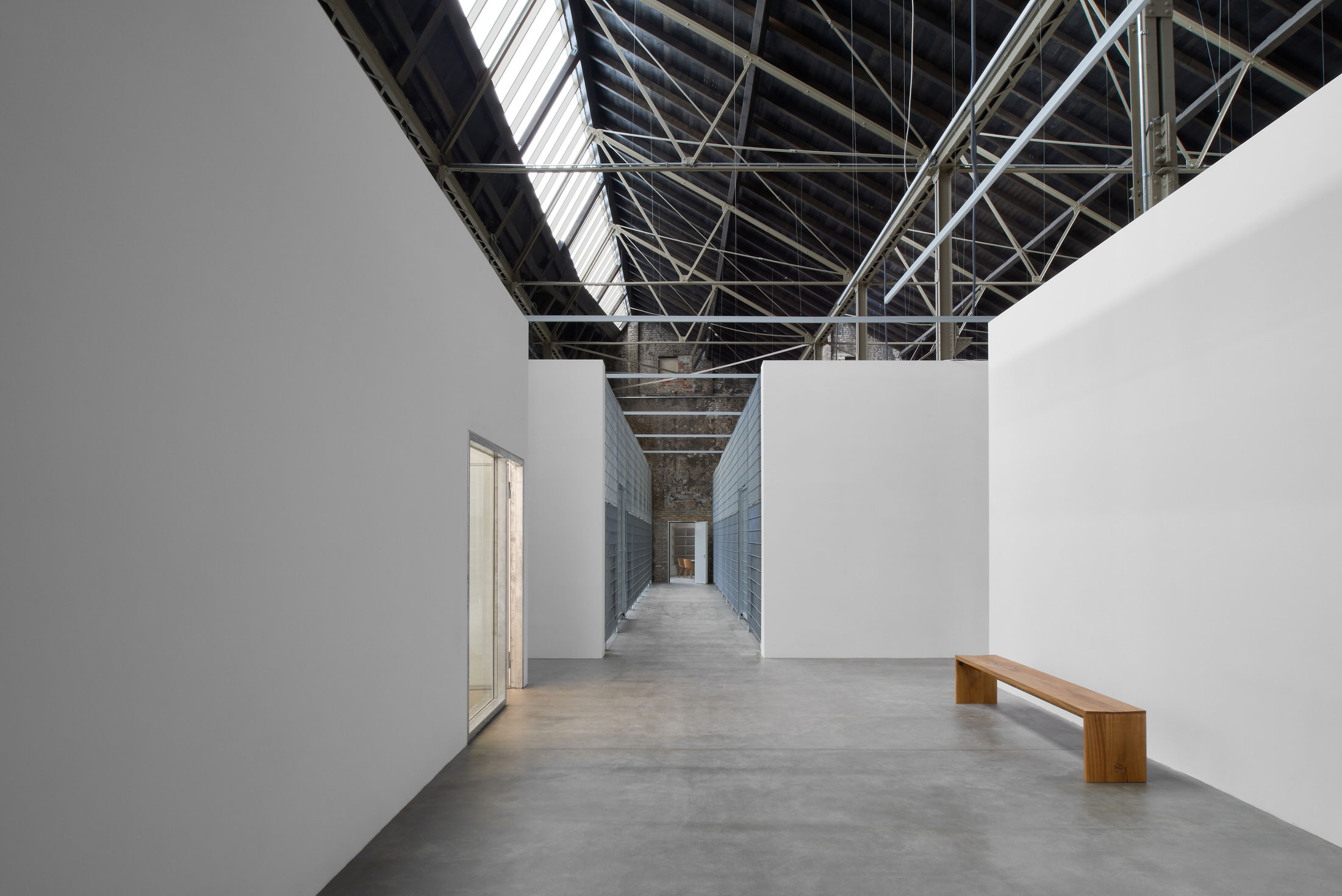 柏林 Mehdi Chouakri 画廊丨德国柏林丨Philipp Mainzer-1