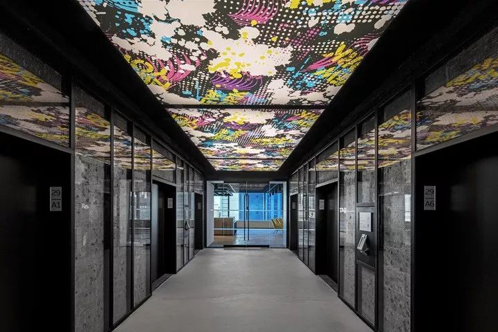 纽约缤客办公室——工业风中的协作与创新-8