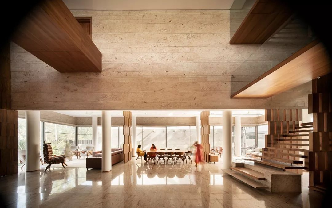 印度感性遇见西方想象的 Charged Voids 设计公司-20