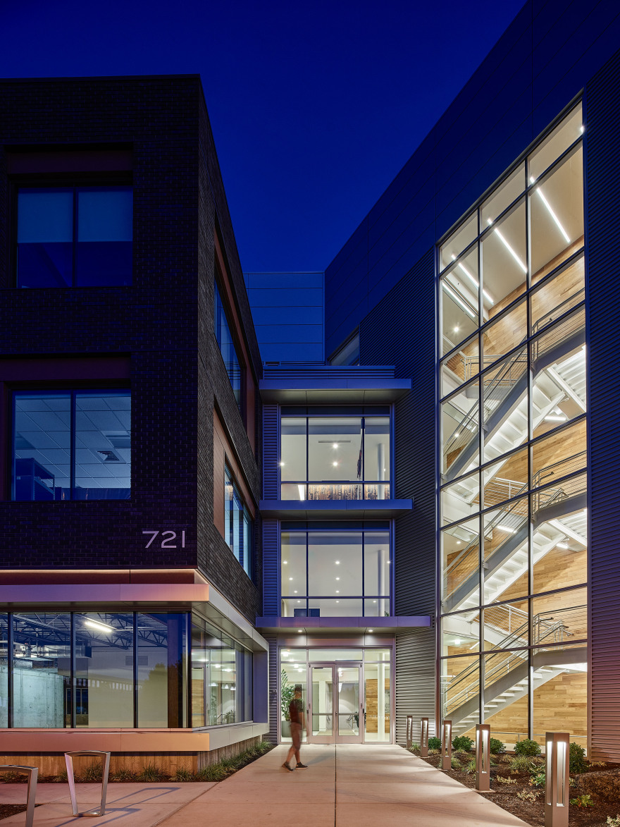 起重机棚公共区丨美国本德丨TVA Architects-11