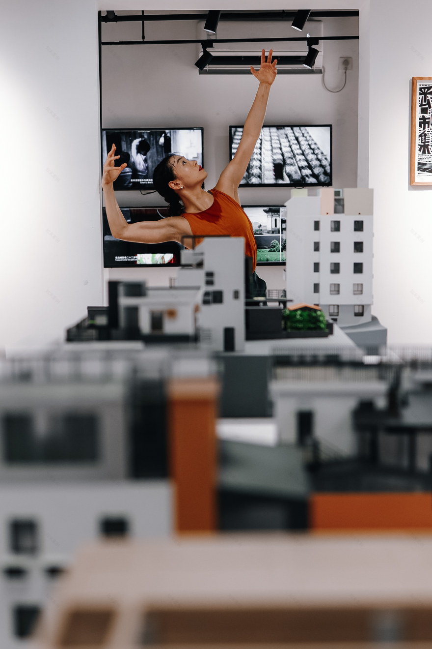 现代舞创作《风景中的家》丨无明确提及-20