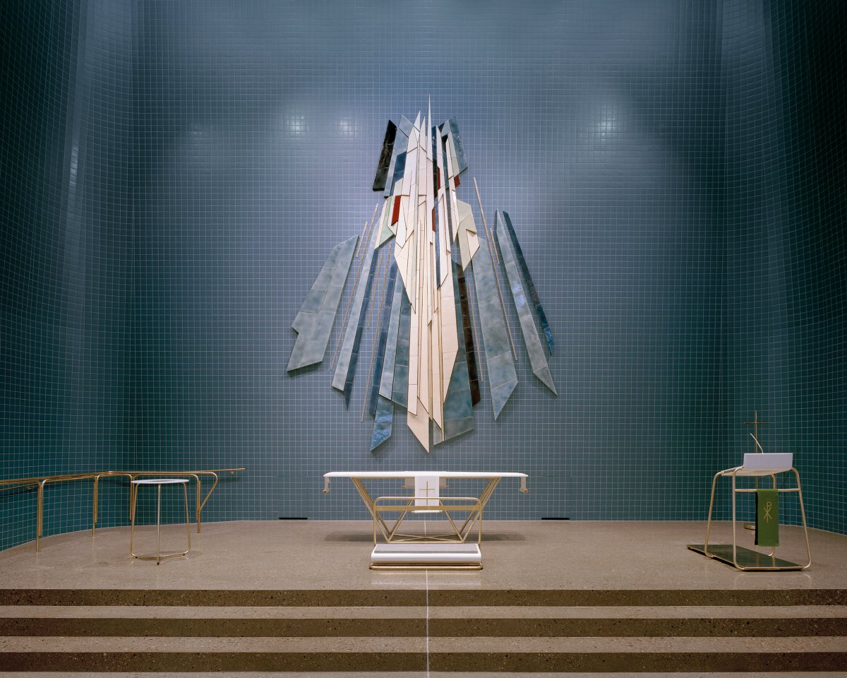 挪威现代"复活教堂" | 几何陶瓷建筑重塑宗教空间-14