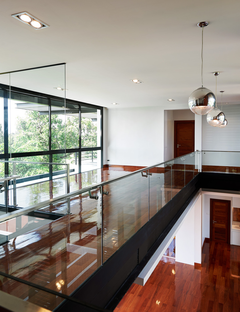 泰国田园风光中的现代钢结构之家-56