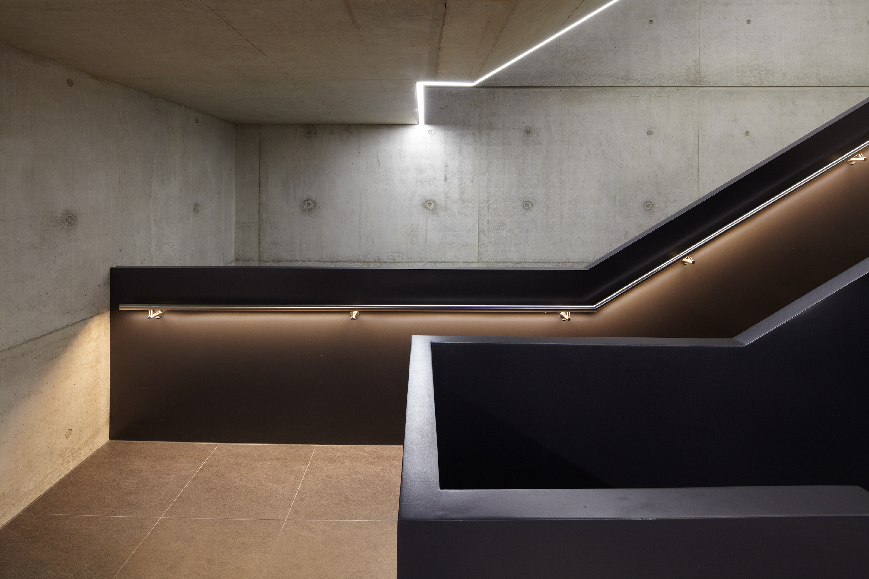 德国比勒费尔德市购物中心办公楼-16