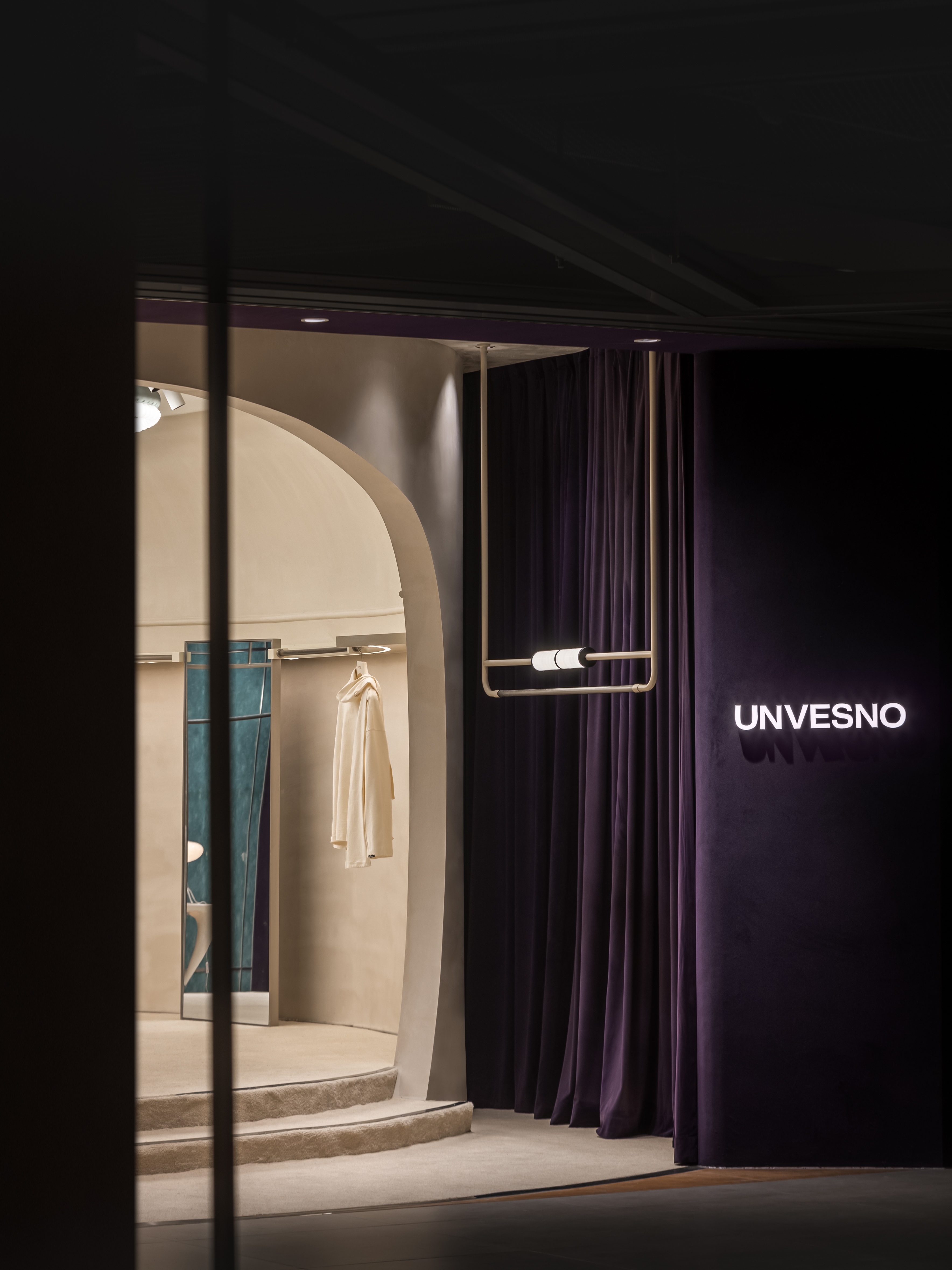 空间漫反射 · UNVESNO 探寻神秘的宇宙成都 COSMO 店丨中国成都-16