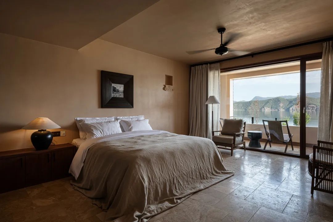 泸沽湖秋山酒店丨(YID)成都易禾上品室内装饰设计有限公司-75