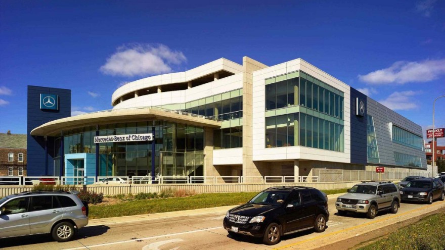 芝加哥 Fletcher Jones 奔驰旗舰店——绿色环保的汽车展示空间-4