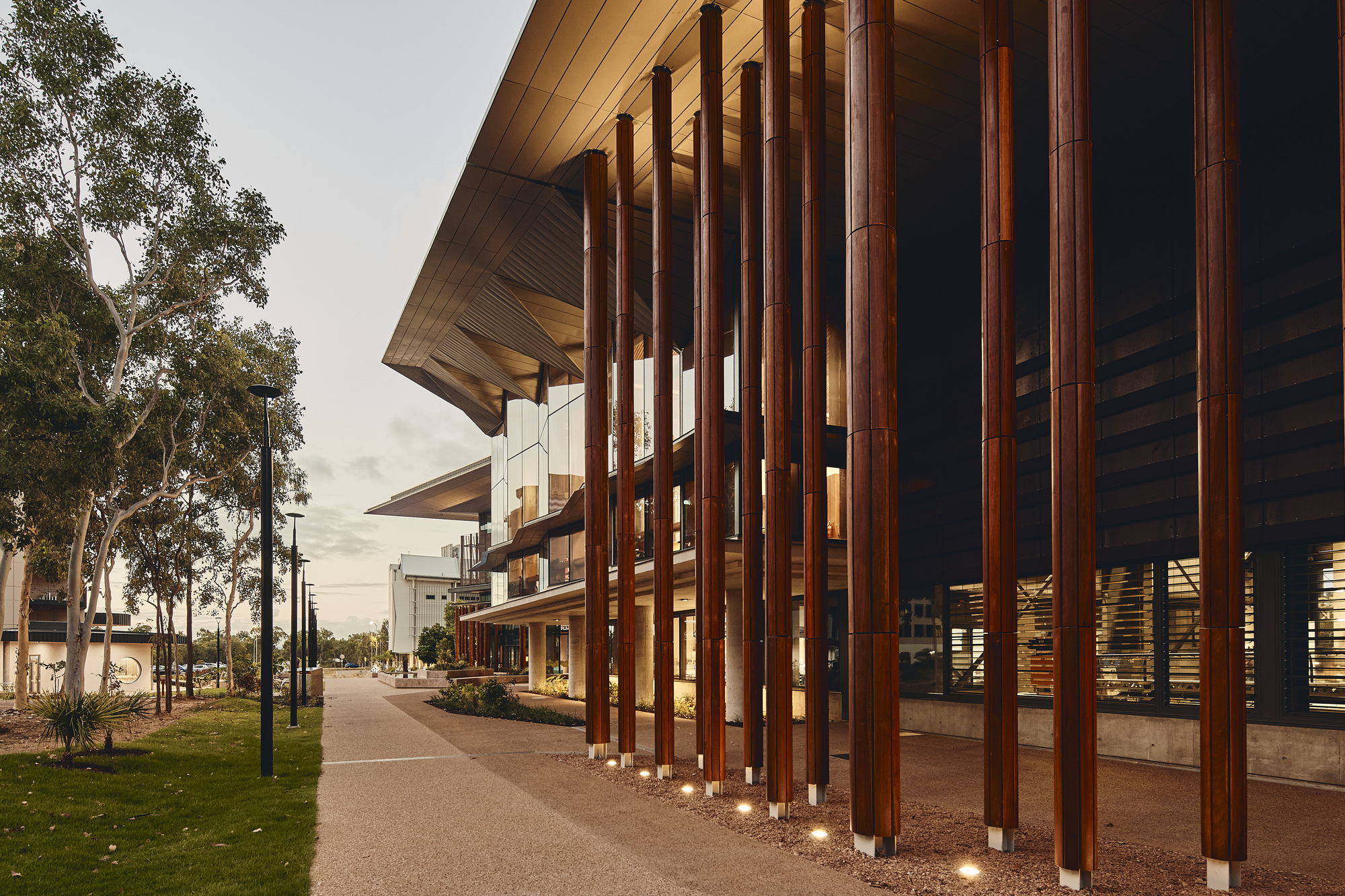 James Cook University Engineering & Innovation Place / KIRK Studio + i4 Architecture + Charles Wright Architects-52