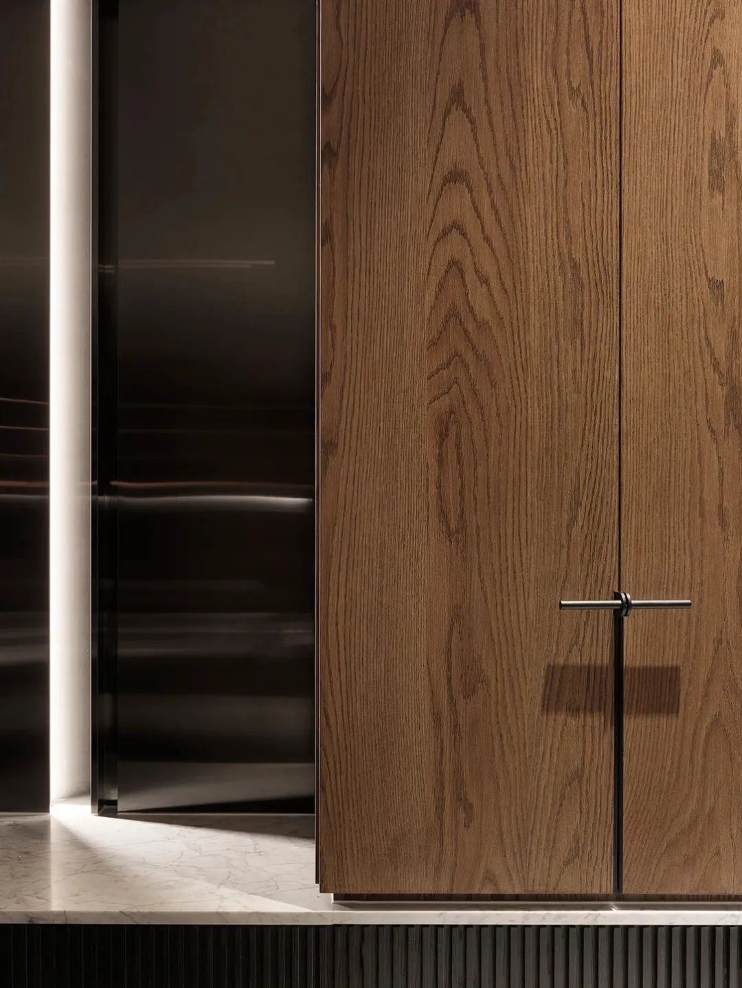 胡桃木+高级灰，纯粹而艺术的现代空间-47