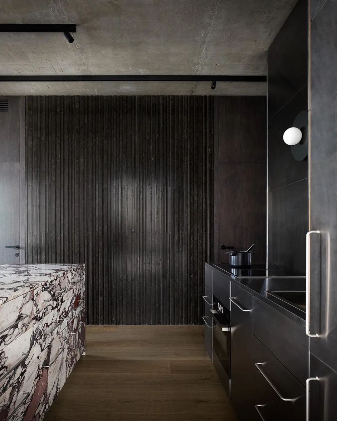 ARIANA AHMAD  极简主义，艺术之家-7