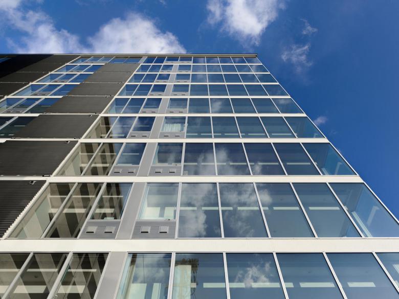 四条大宫的集合住宅丨日本京都丨岸和郎+ケイ・アソシエイツ-8